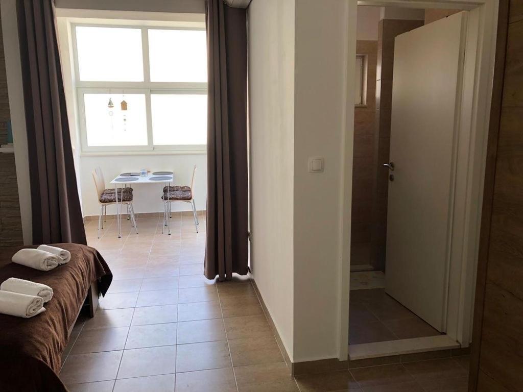 Apartmani “Kresimir” オミシュ エクステリア 写真
