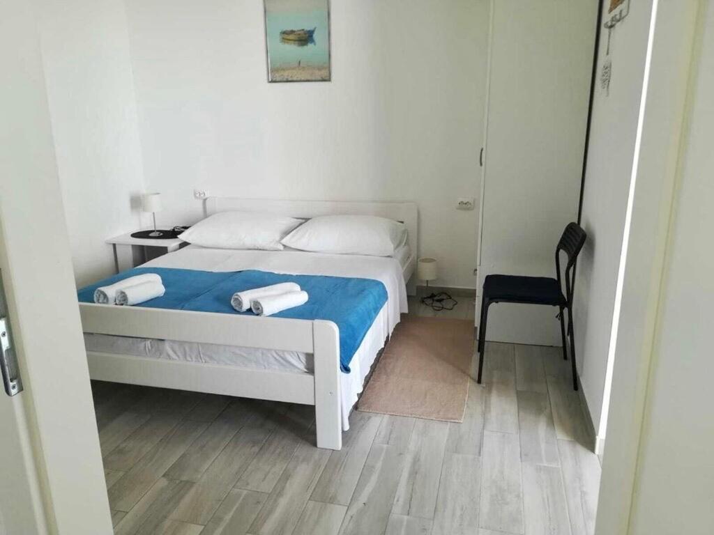 Apartmani “Kresimir” オミシュ エクステリア 写真