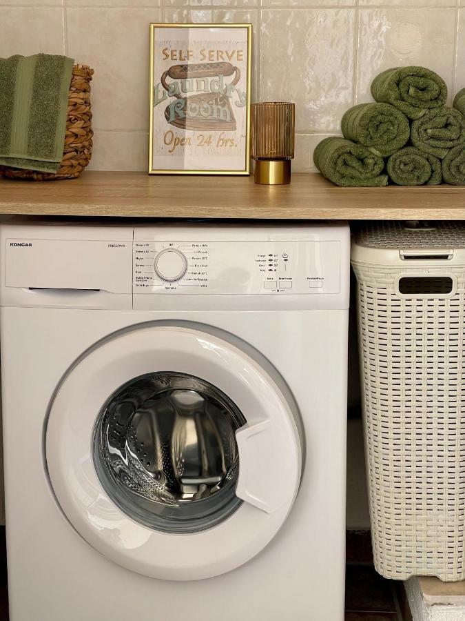 Apartmani “Kresimir” オミシュ エクステリア 写真